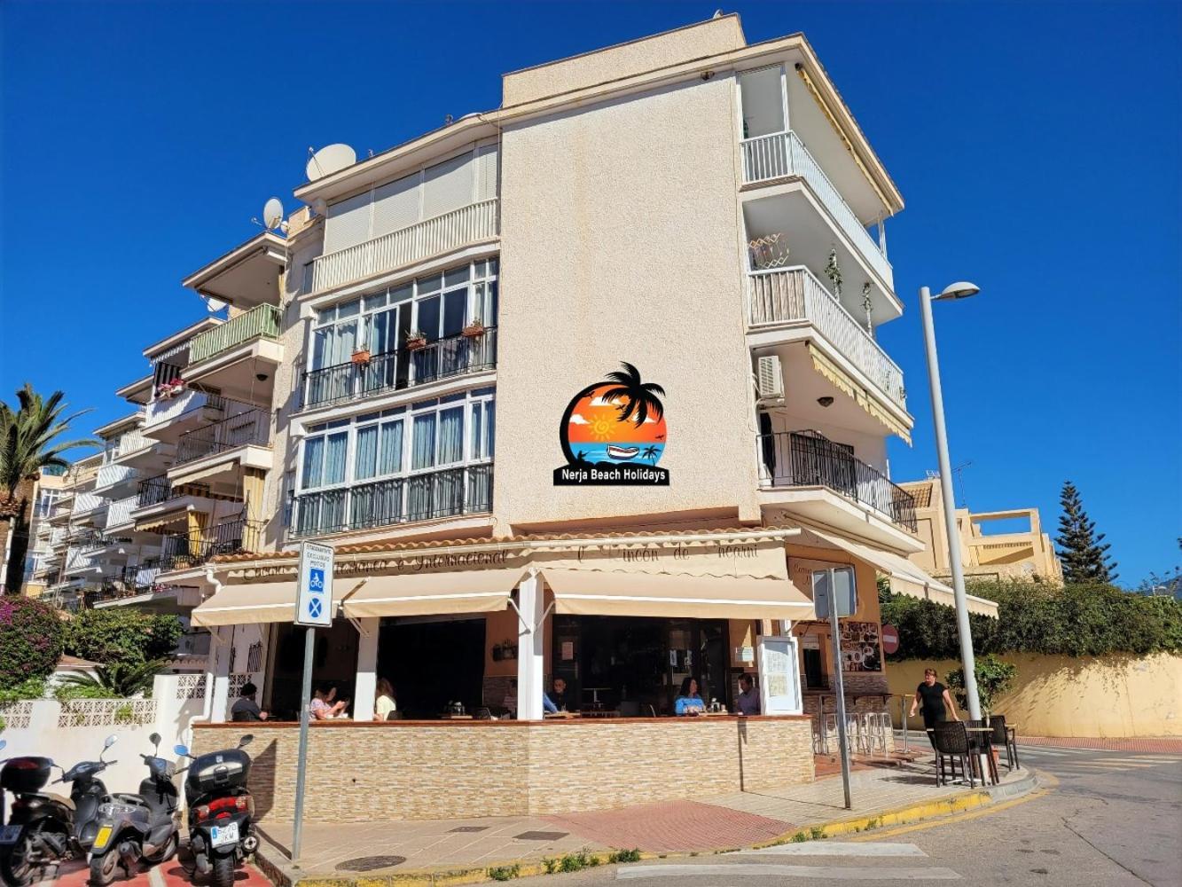 Apartment 2 Bedroom - Coronado *